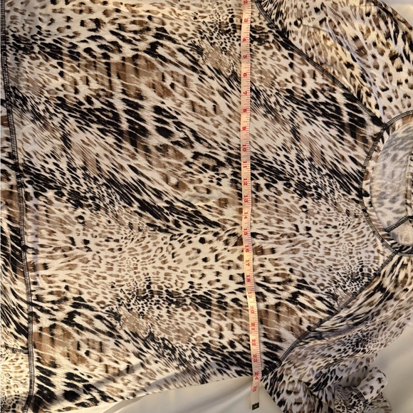 Leopard Print Women's Top - Picture 3 of 6